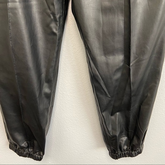 Blank NYC Black Faux Leather Relaxed Fit Jogger Size 30 - Picture 6 of 16